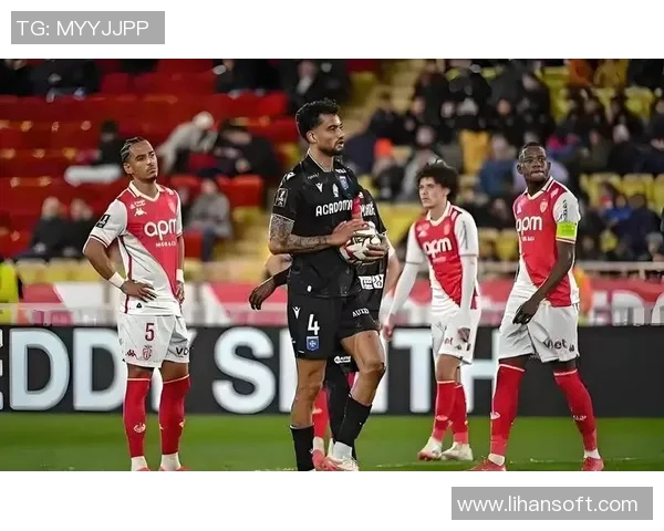 欧塞尔中锋贝尔在法甲赛场迎来辉煌时刻展现出色表现